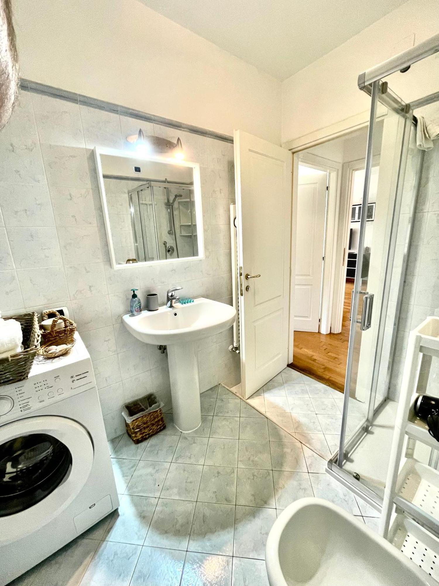 Ledonia Apartment Lerici Exteriör bild