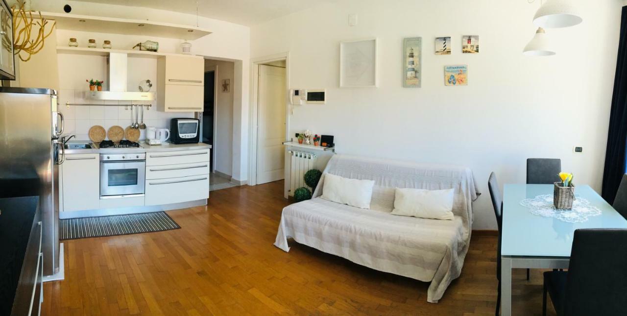 Ledonia Apartment Lerici Exteriör bild